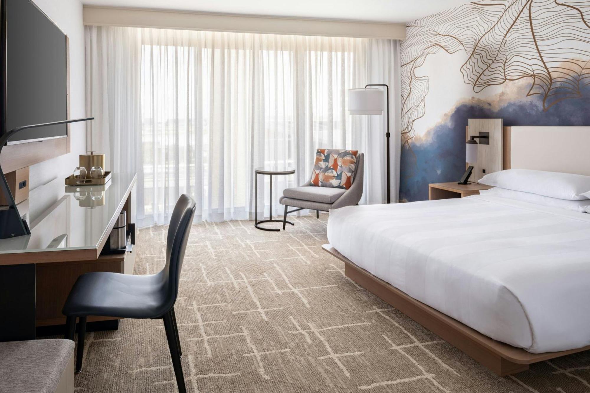 Guest Room 1 King Bed Adapted Tub Mobility Hearing Accessible Newly Renovated,1706807722:JPEG